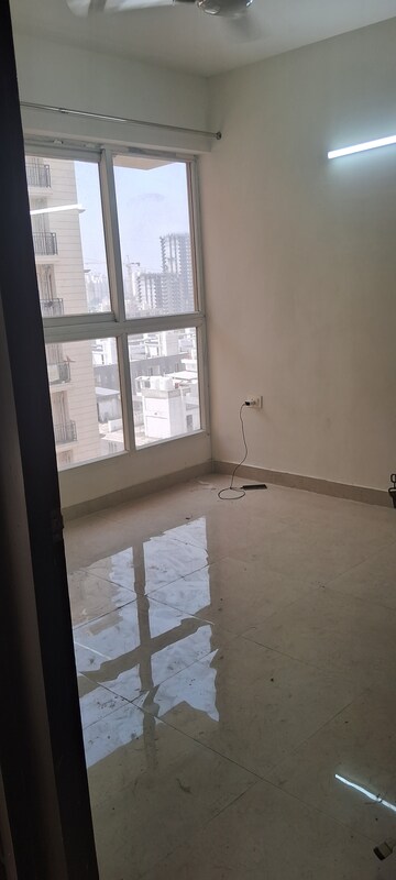 2 BHK Apartment For Rent in Signature Global Proxima, Sector 89