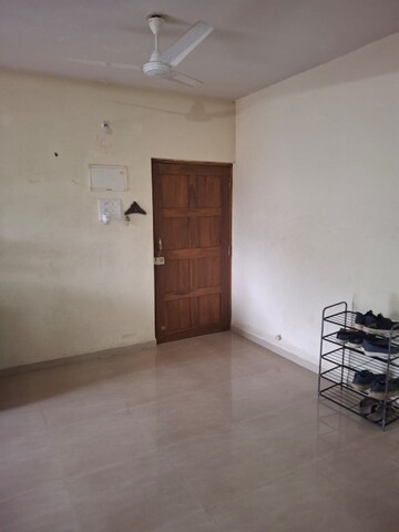 Room in 2 BHK Apartment at Santa Cruz – for Rent