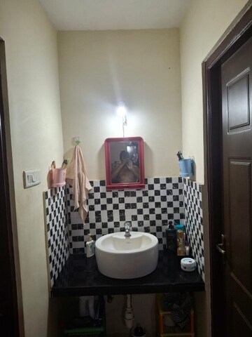 Bathroom in 2 BHK Apartment at Santa Cruz – for Rent