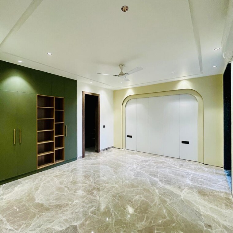 Room, vipul-world-plots 4 Bedroom 500 Sq.Yd. Builder Floor In Sector 48 Gurgaon 8740710