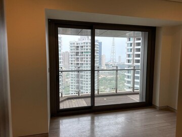 Room in 3 BHK Apartment at Lodha The World Towers World One Tier 2, Worli – for Rent