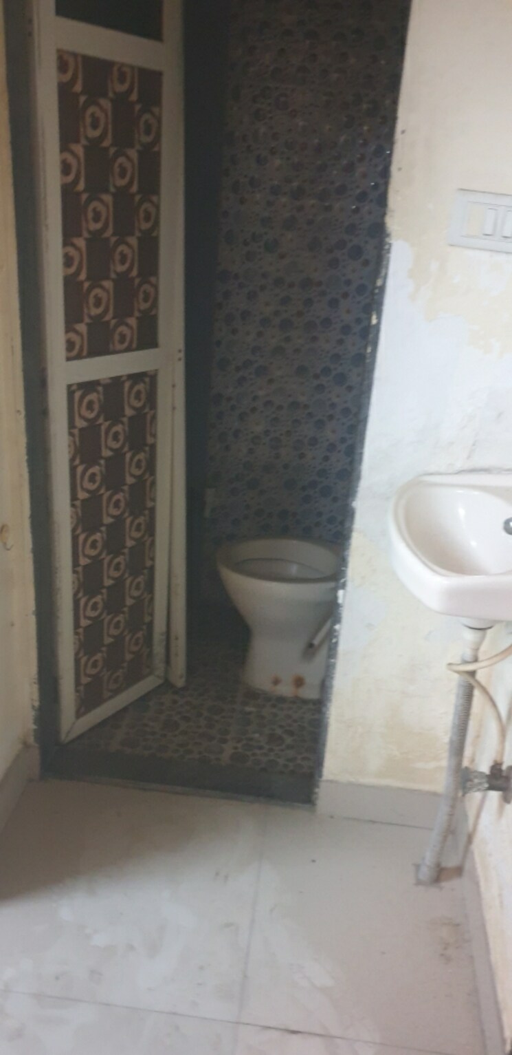 Bathroom, dombivli east 2 Bedroom 450 Sq.Ft. Apartment In Dombivli East Thane 8740800