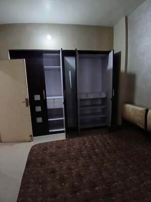 Room in 1 BHK Apartment at Urvi Park, Majiwada – for Sale