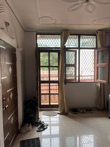 Living Room in 2 BHK Builder Floor at Sector 19 – for Rent