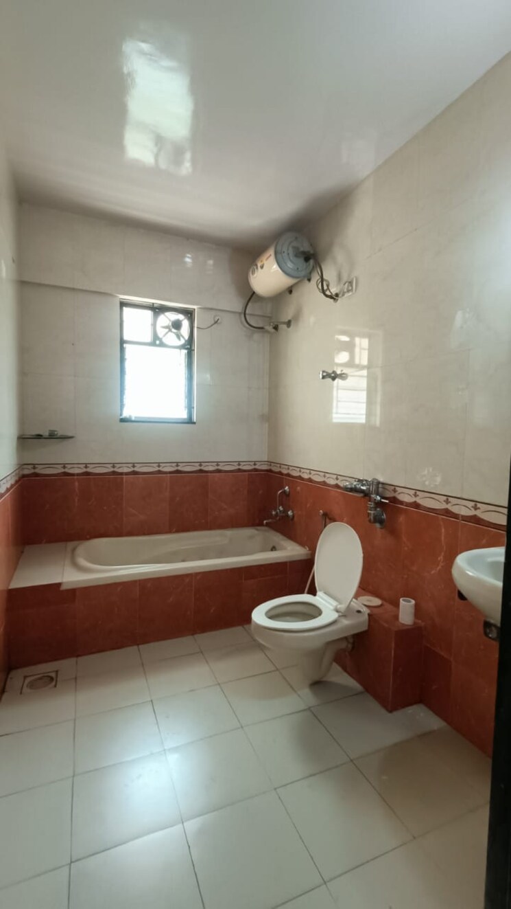 Bathroom, kapil-malhar-apartment 4 Bedroom 2000 Sq.Ft. Apartment In Baner Pune 8741013