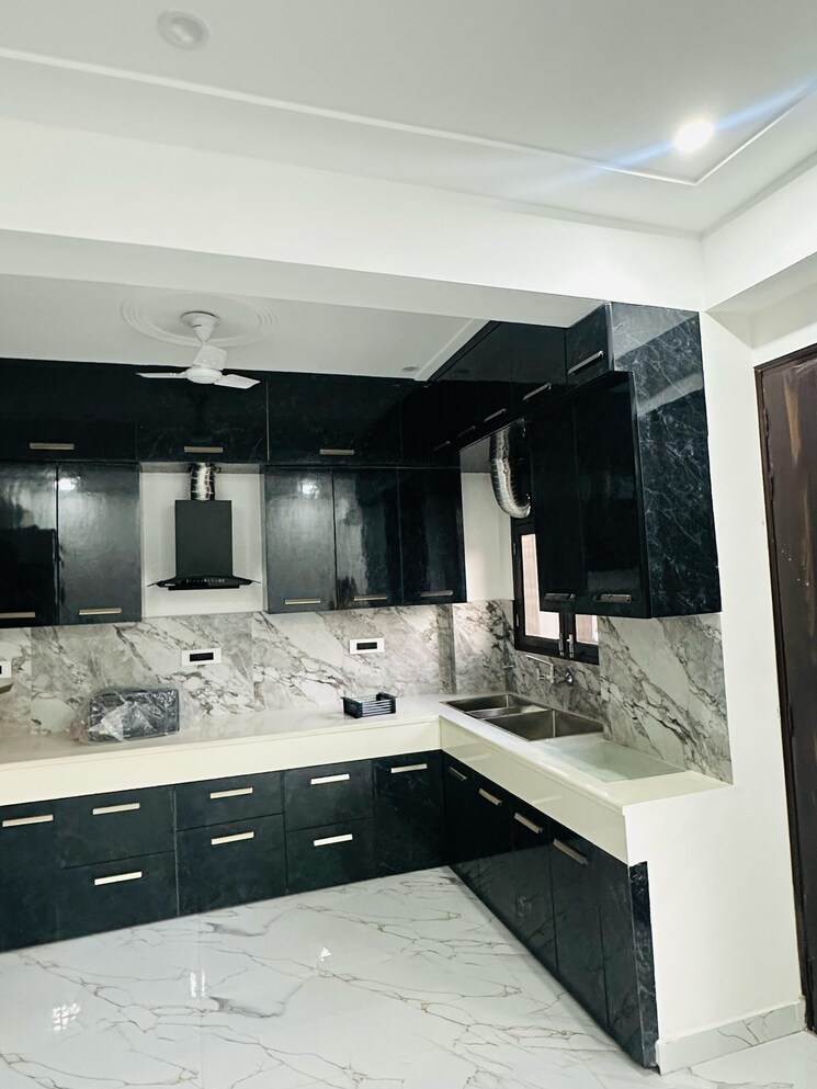 Kitchen, the-grand 3 Bedroom 1900 Sq.Ft. Builder Floor In Sector 52 Gurgaon 8741108