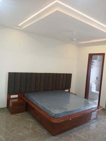 Bedroom in 2 BHK Builder Floor at Ardee City, Sector 52 – for Rent