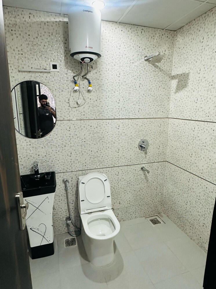 Bathroom, ardee-city 2 Bedroom 1200 Sq.Ft. Builder Floor In Sector 52 Gurgaon 8741155