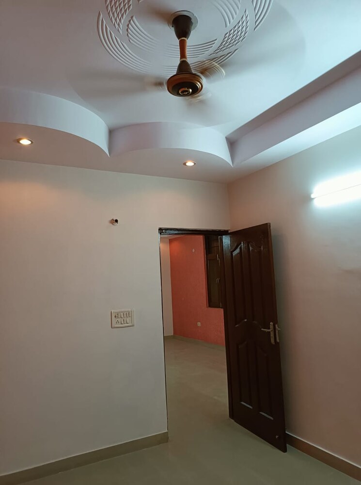 undefined, gyan khand i 3 Bedroom 1250 Sq.Ft. Builder Floor In Gyan Khand I Ghaziabad 8741113