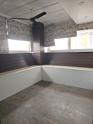 Room in 5 BHK Apartment at Sector 22 Dwarka – for Sale