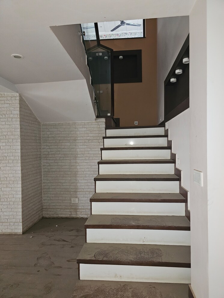 undefined, sector 22 dwarka 5 Bedroom 7000 Sq.Ft. Apartment In Sector 22 Dwarka Delhi 8741198