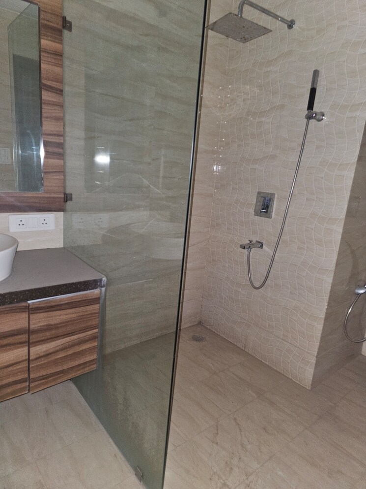 Attached Bathroom, sector 22 dwarka 5 Bedroom 7000 Sq.Ft. Apartment In Sector 22 Dwarka Delhi 8741198