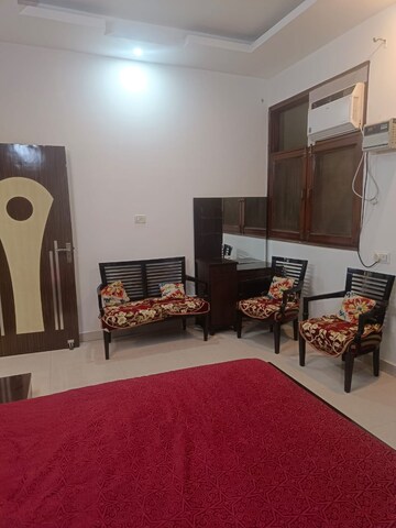 Bedroom in 4 BHK Builder Floor at Vasundhara Sector 10 – for Rent