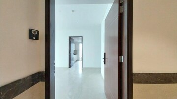 Building Lobby in 4 BHK Apartment at Lokhandwala Minerva Mahalaxmi, Mahalaxmi – for Rent