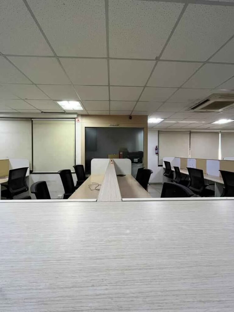 Team Area, scheme 140 Commercial Office Space 2200 Sq.Ft. In Scheme 140 Indore 8741192