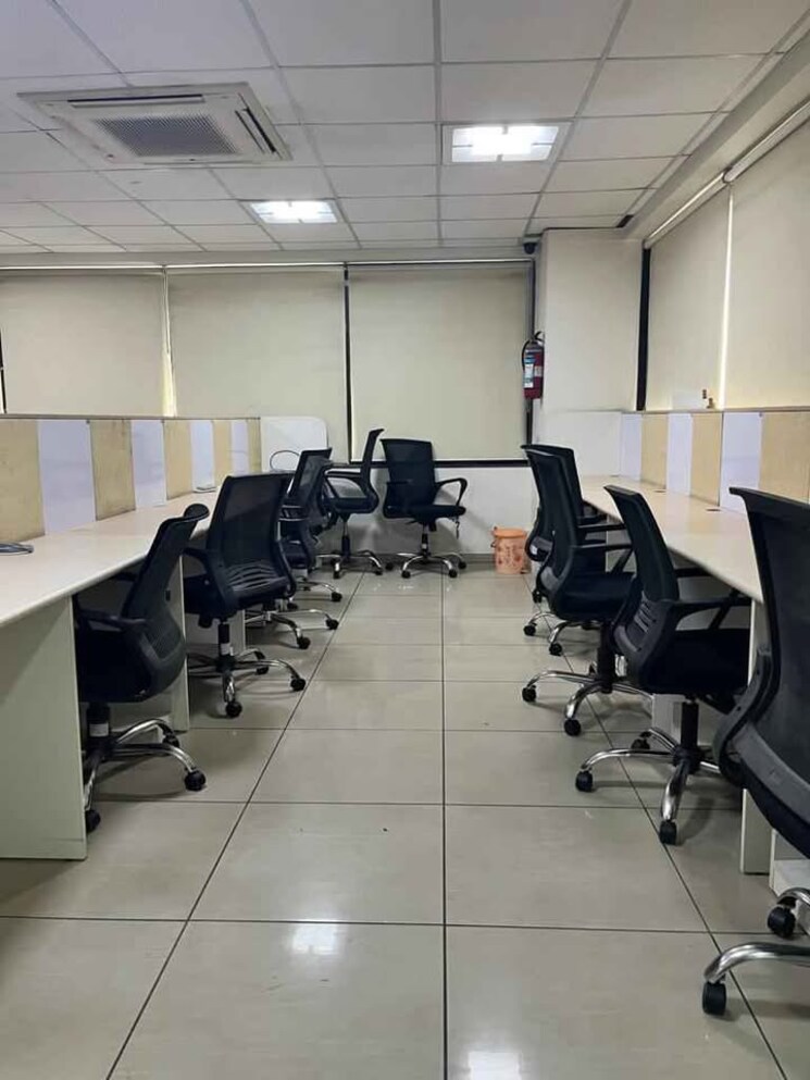 Team Area, scheme 140 Commercial Office Space 2200 Sq.Ft. In Scheme 140 Indore 8741192