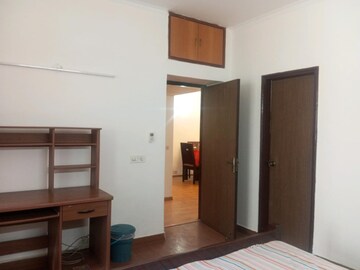 Room in 3 BHK Builder Floor at Ardee City, Sector 52 – for Rent
