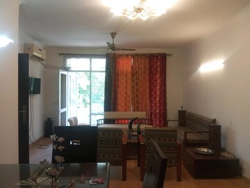 Living Room in 3 BHK Builder Floor at Ardee City, Sector 52 – for Rent