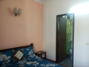 Bedroom in 3 BHK Builder Floor at Ardee City, Sector 52 – for Rent