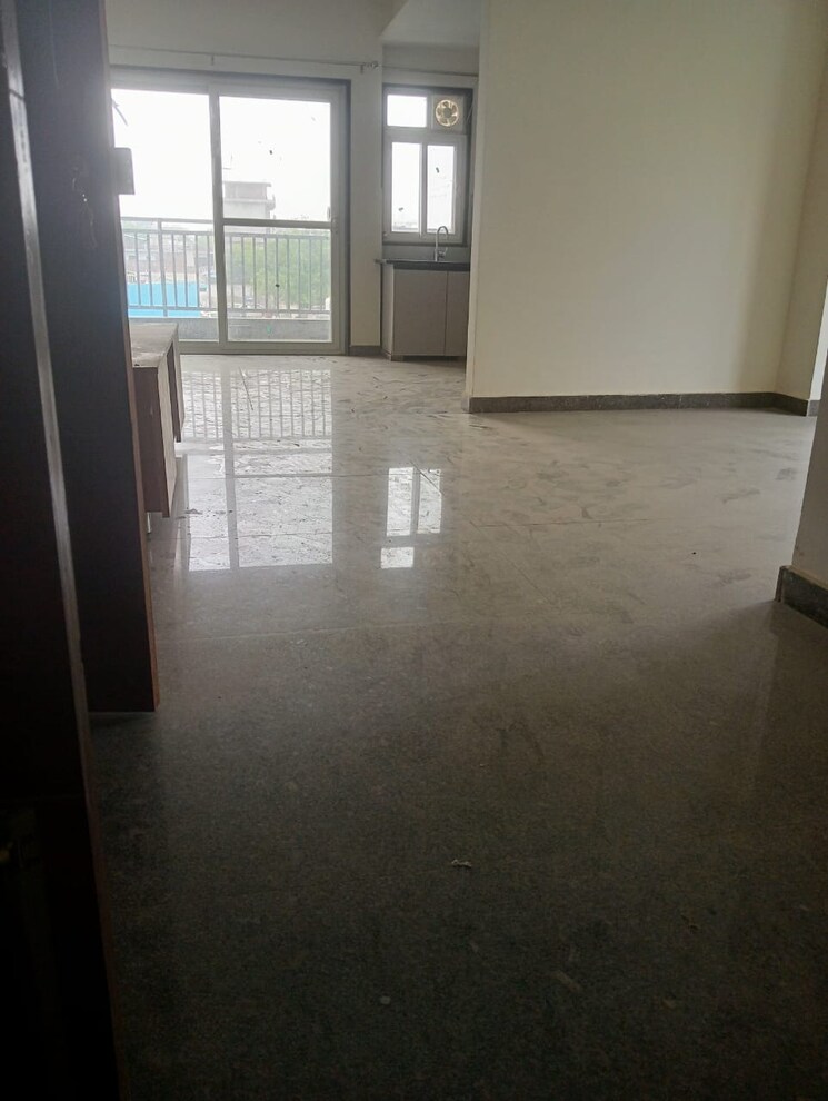 Living Room, sector 33 3 Bedroom 1900 Sq.Ft. Builder Floor In Sector 33 Gurgaon 8741236