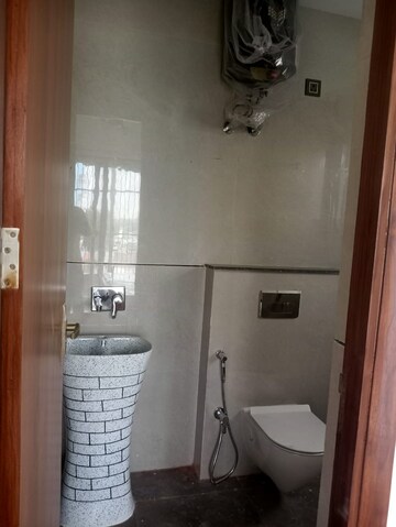 Bathroom in 3 BHK Builder Floor at Sector 33 – for Rent