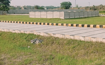 Plot For Sale in Solra