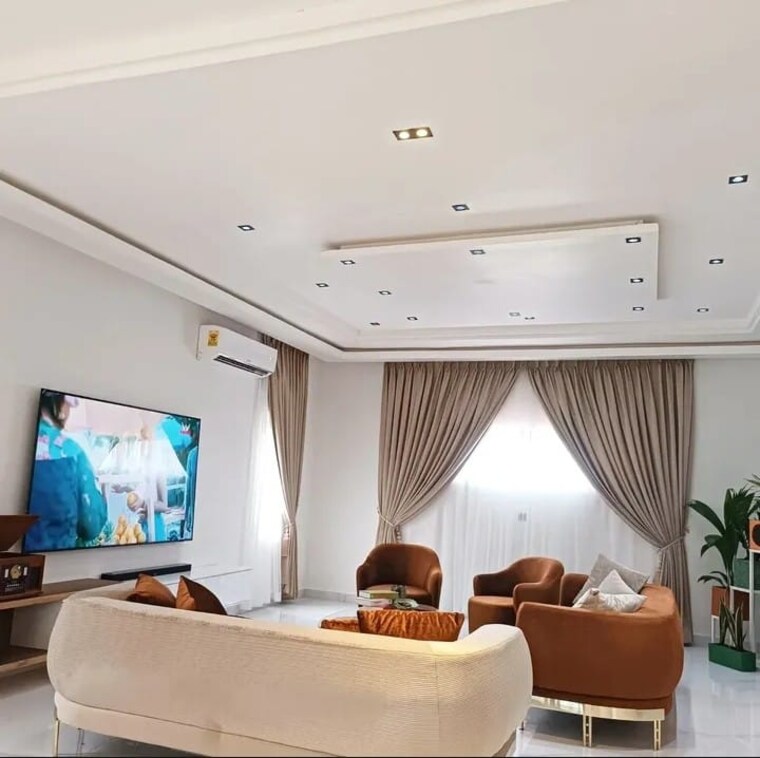 undefined, sector 33 2.5 Bedroom 2250 Sq.Ft. Builder Floor In Sector 33 Faridabad 8741271