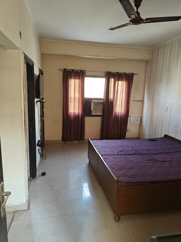 Room in 1 BHK Apartment at Jaipuria Sunrise Green, Lohgarh – for Rent