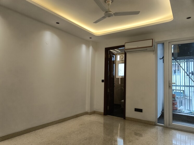Room, saket 3.5 Bedroom 1350 Sq.Ft. Builder Floor In Saket Delhi 8741474