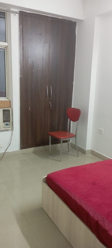 Furnished Amenities in 3 BHK Apartment at Supertech Cape Town, Sector 74 – for Rent