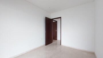 Room in 4 BHK Apartment at K Raheja Artesia, Worli – for Rent