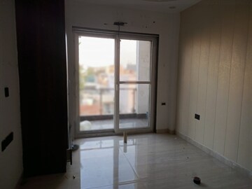 Room in 3 BHK Builder Floor at Sector 14 – for Sale