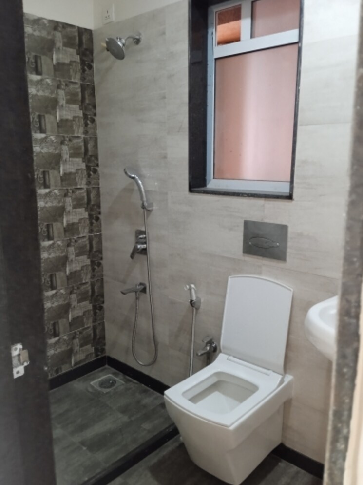 Bathroom, andheri west 1 Bedroom 550 Sq.Ft. Apartment In Andheri West Mumbai 8741470