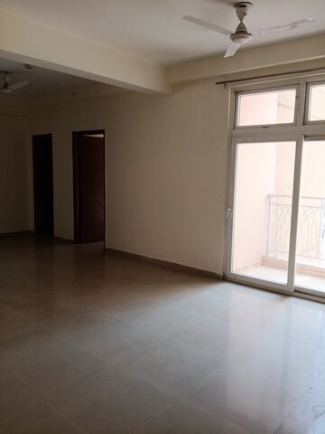 Room in 3 BHK Apartment at Mahagun Mywoods, Sector 16c Greater Noida – for Sale