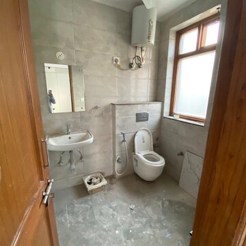 Bathroom in 3 BHK Builder Floor at Sector 57 – for Rent