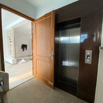 Living Room in 3 BHK Builder Floor at Sector 57 – for Rent