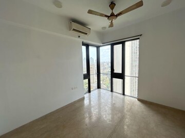 Room in 3 BHK Apartment at Lodha Kiara, Worli – for Rent