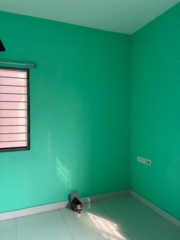 Room in 2 BHK Apartment at DTC Southern Heights, Joka – for Rent
