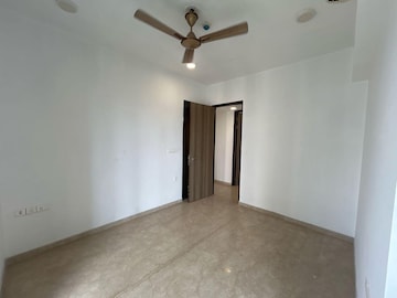 Room in 3 BHK Apartment at Lodha Kiara, Worli – for Rent