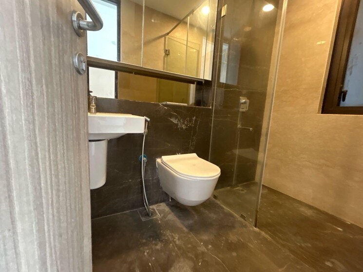 Bathroom, lodha-kiara 3 Bedroom 1190 Sq.Ft. Apartment In Worli Mumbai 8741554