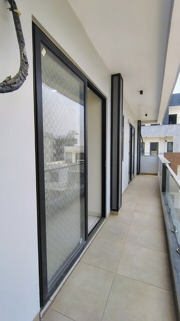 Building Lobby in 3 BHK Builder Floor at M3M Atrium, Sector 57 – for Rent