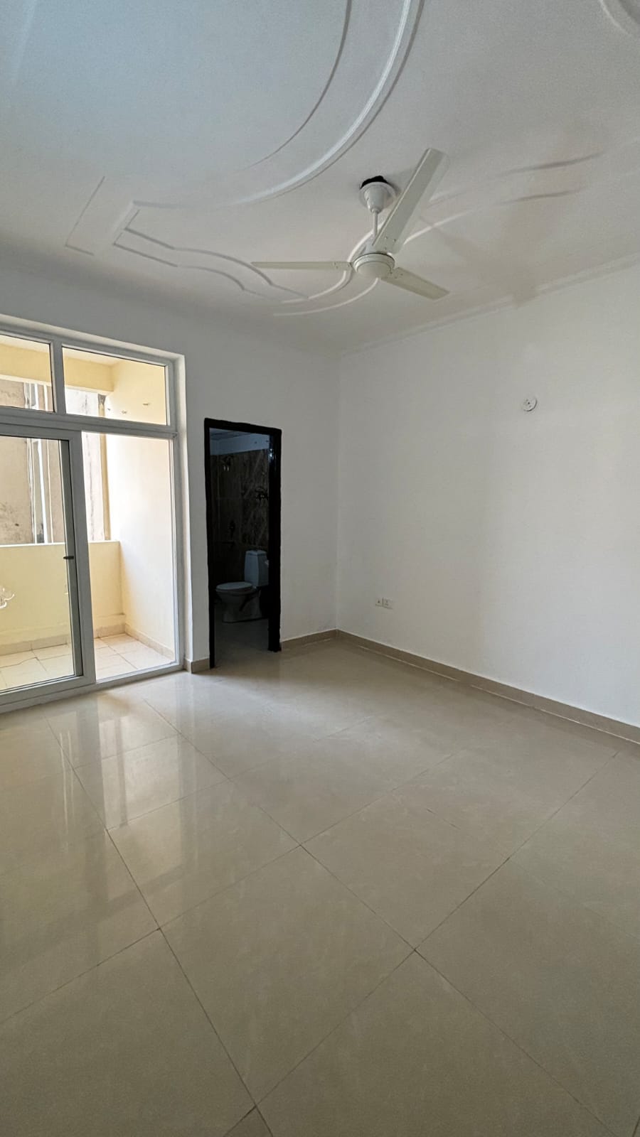 3 BHK + Pooja Room 835 Sq.Ft. Apartment in Express Zenith