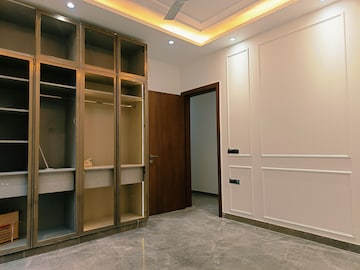 Room in 3.5 BHK Builder Floor at Saket – for Sale