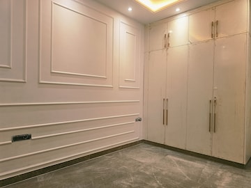 Room in 3.5 BHK Builder Floor at Saket – for Sale
