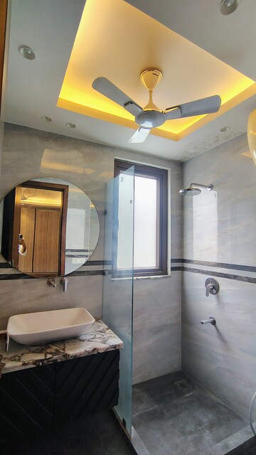Living Room in 4 BHK Builder Floor at DLF Atria, Dlf Phase ii – for Rent