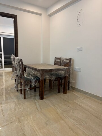 Gym in 2 BHK Builder Floor at Sector 43 – for Rent