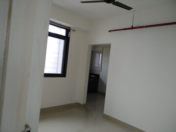 Room in 1 BHK Apartment at Goregaon West – for Rent