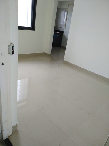 Room in 1 BHK Apartment at Goregaon West – for Rent