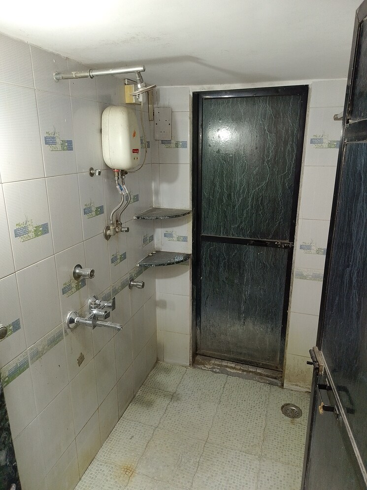 Bathroom, raj-park-chs 1 Bedroom 555 Sq.Ft. Apartment In Kalwa Thane 8741857