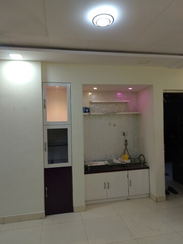 Room in 1 BHK Apartment at Raj Park CHS, Kalwa – for Rent